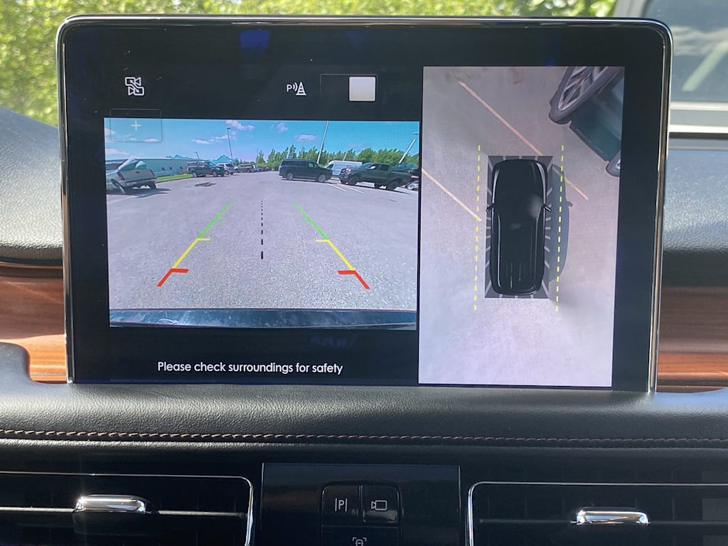Thumbnail: 2020 Lincoln Aviator - 18