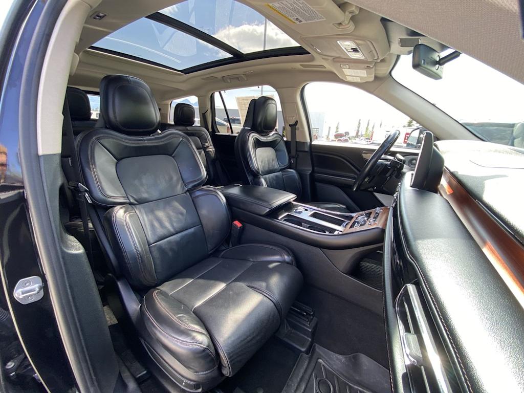 Thumbnail: 2020 Lincoln Aviator - 25