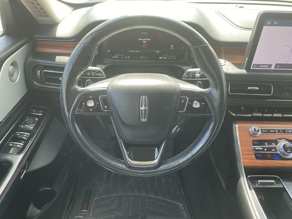 Thumbnail: 2020 Lincoln Aviator - 2