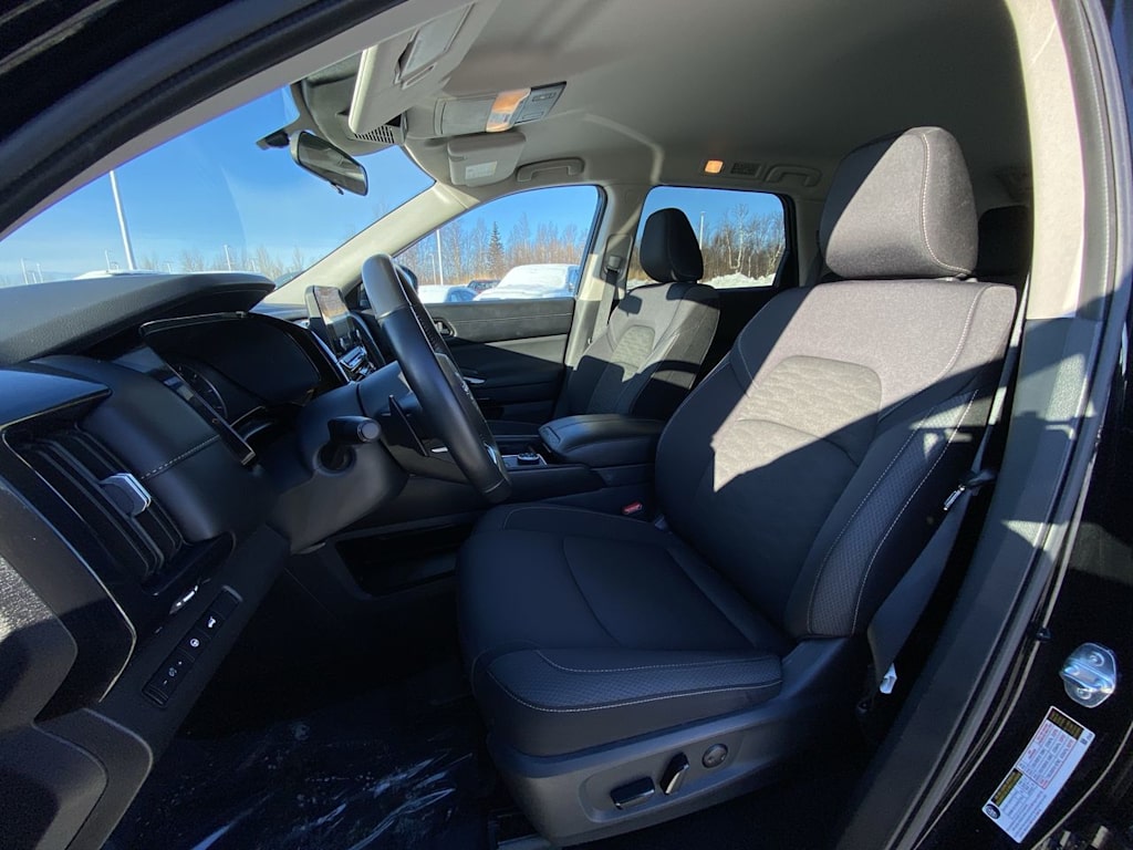 Thumbnail: 2025 Nissan Pathfinder - 8