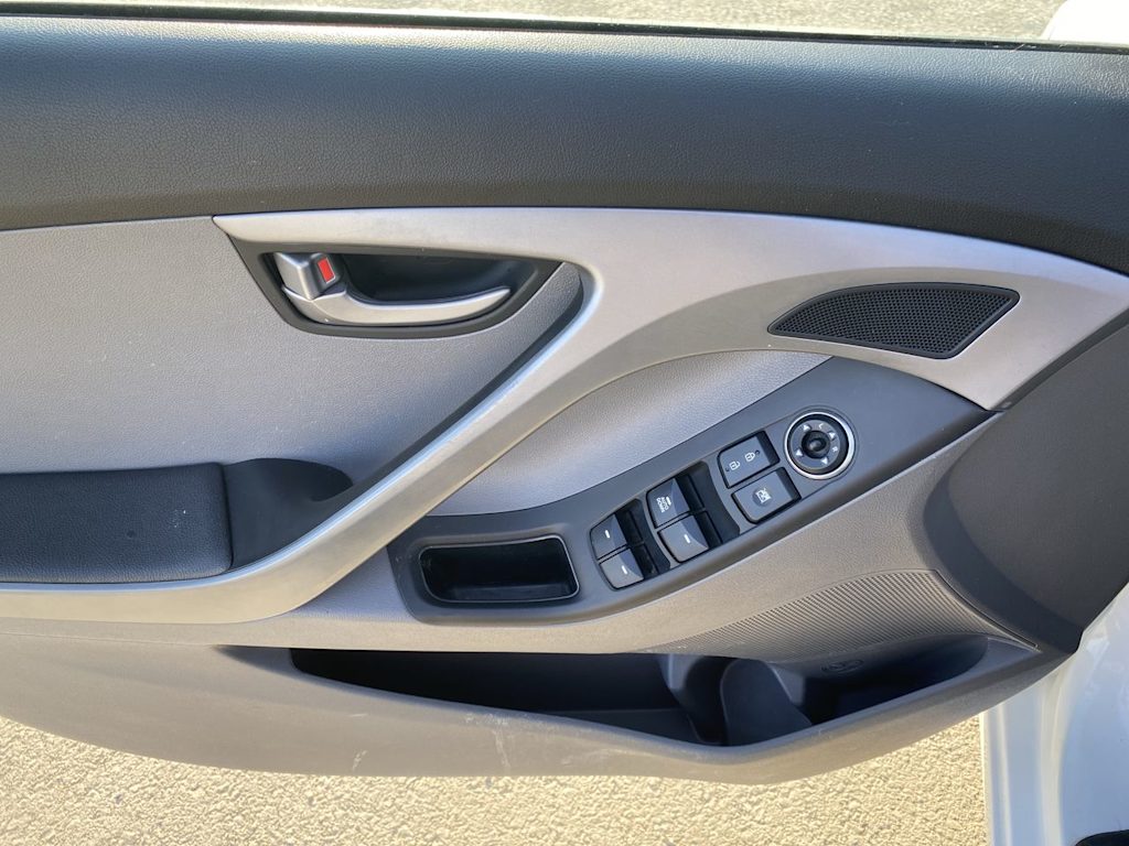 Thumbnail: 2016 Hyundai Elantra - 21