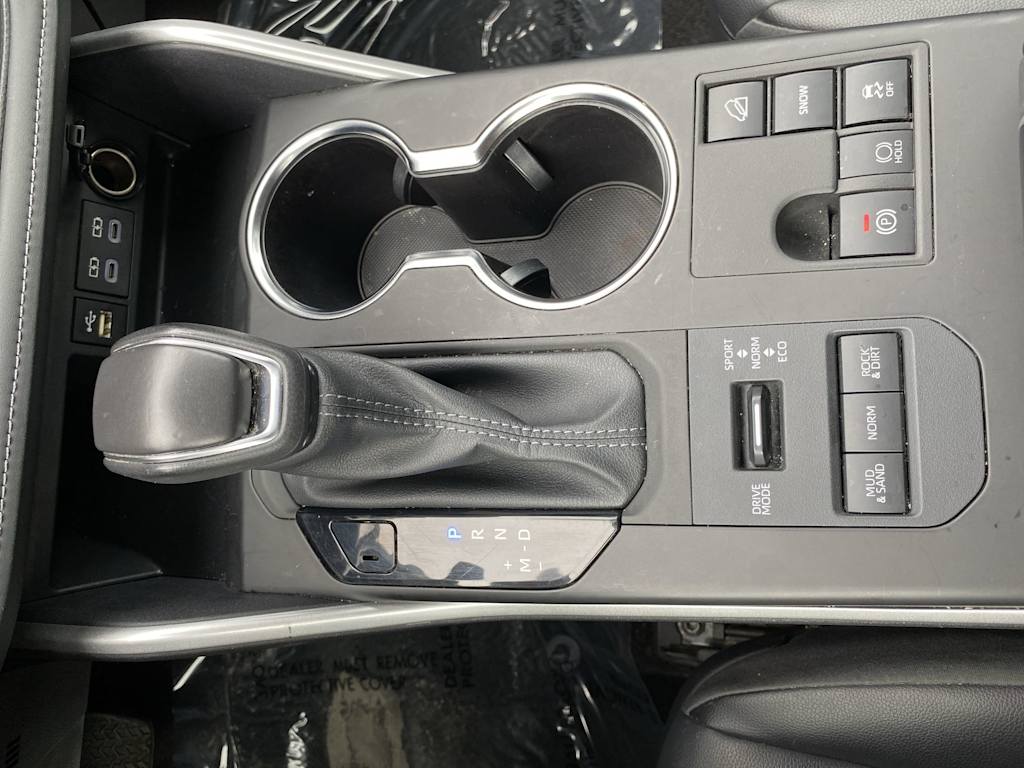 Thumbnail: 2024 Toyota Highlander - 13