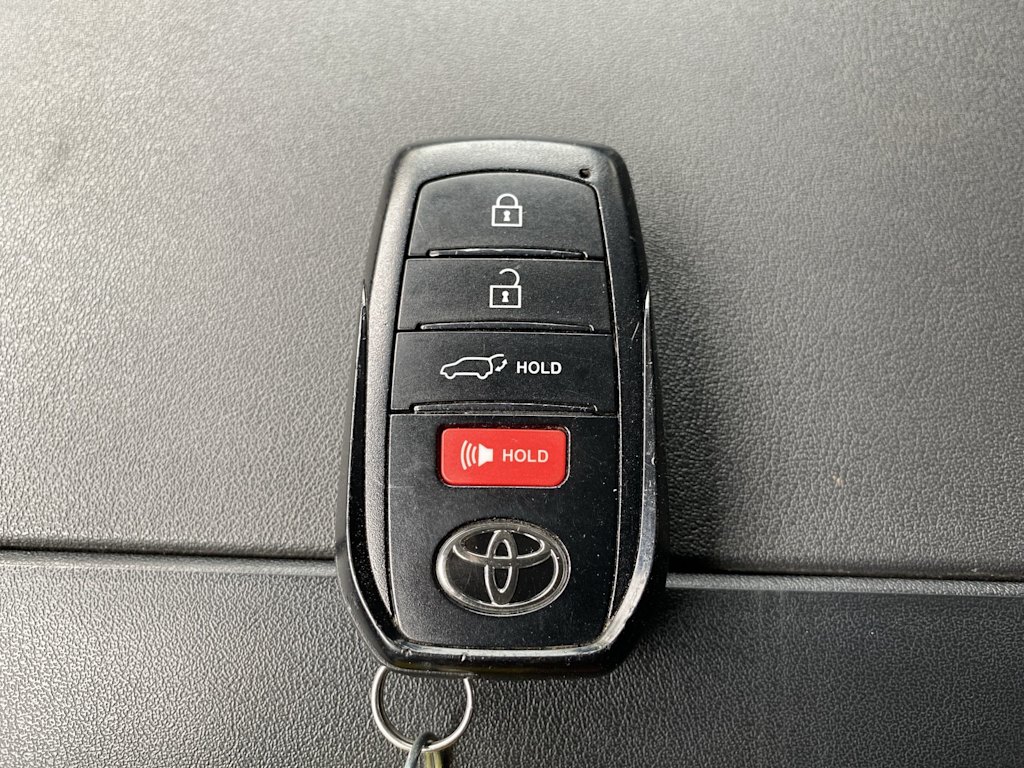 Thumbnail: 2024 Toyota Highlander - 16