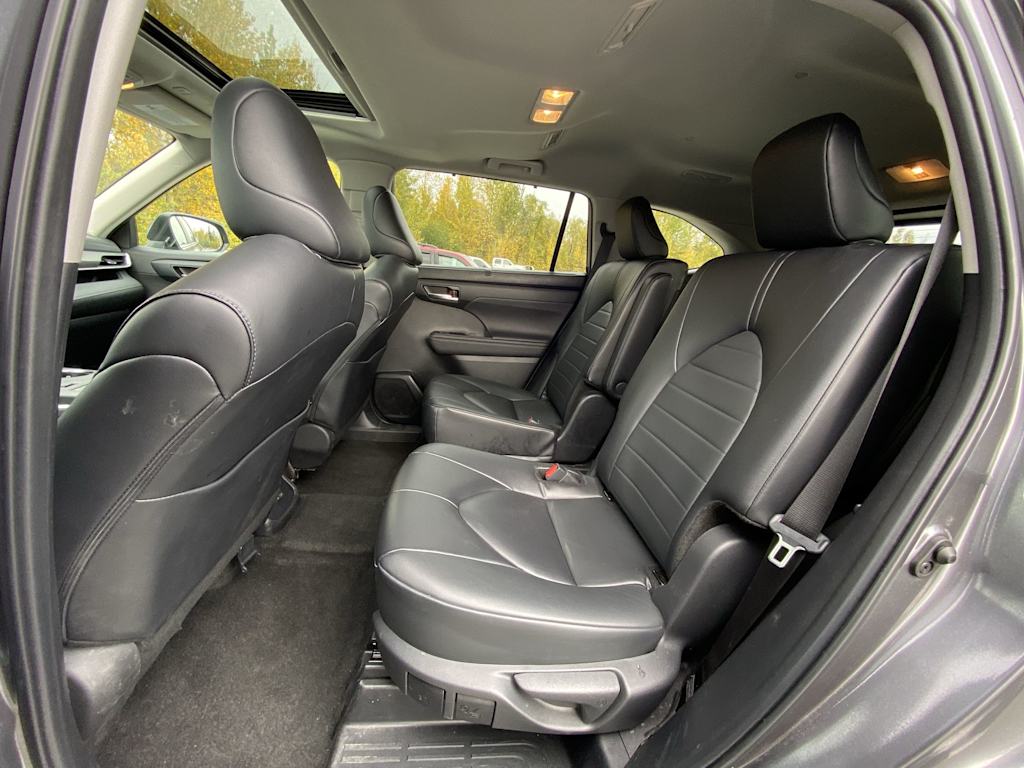 Thumbnail: 2024 Toyota Highlander - 11