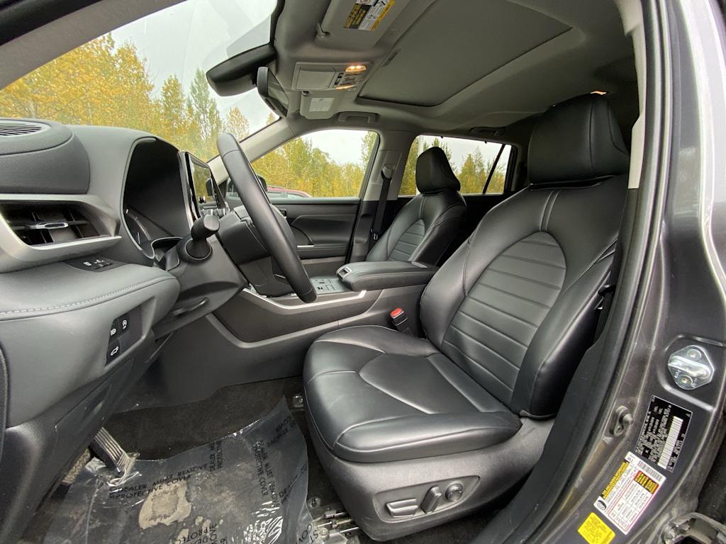 Thumbnail: 2024 Toyota Highlander - 9