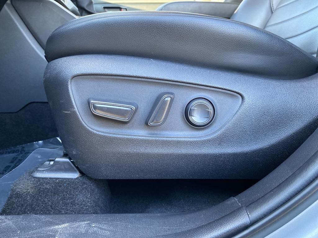 Thumbnail: 2024 Toyota Highlander - 19