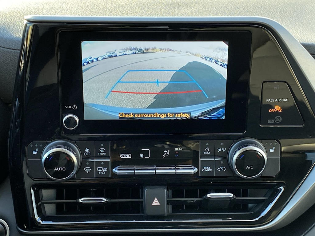 Thumbnail: 2024 Toyota Highlander - 21