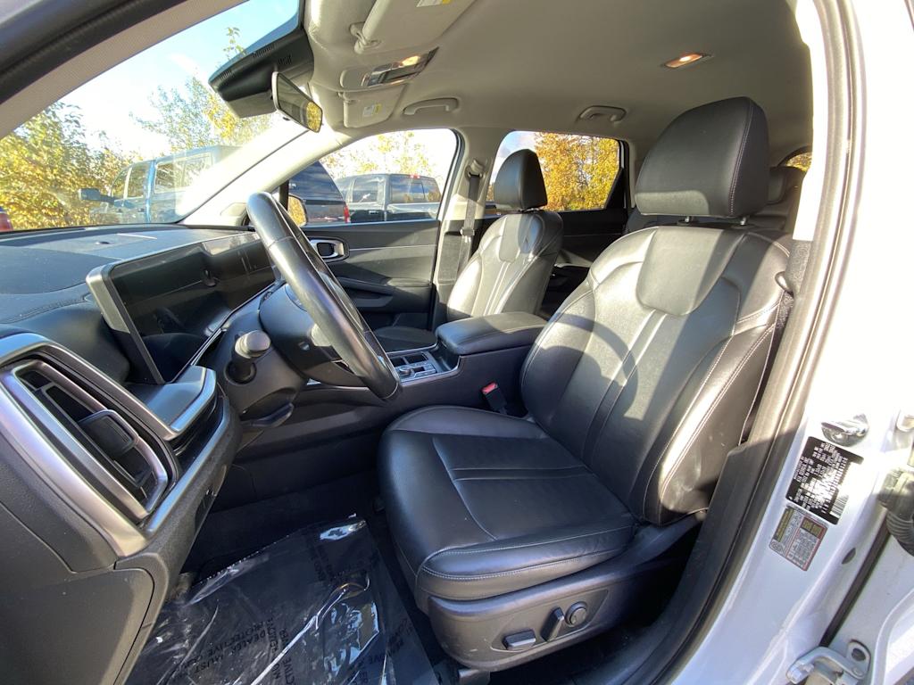 Thumbnail: 2024 Kia Sorento - 8