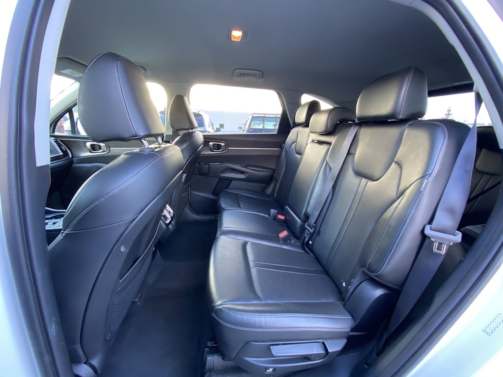 Thumbnail: 2024 Kia Sorento - 10