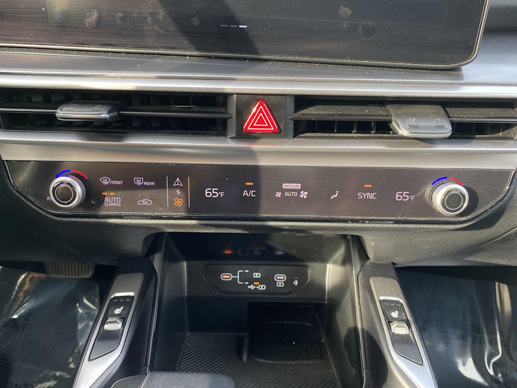 Thumbnail: 2024 Kia Sorento - 25
