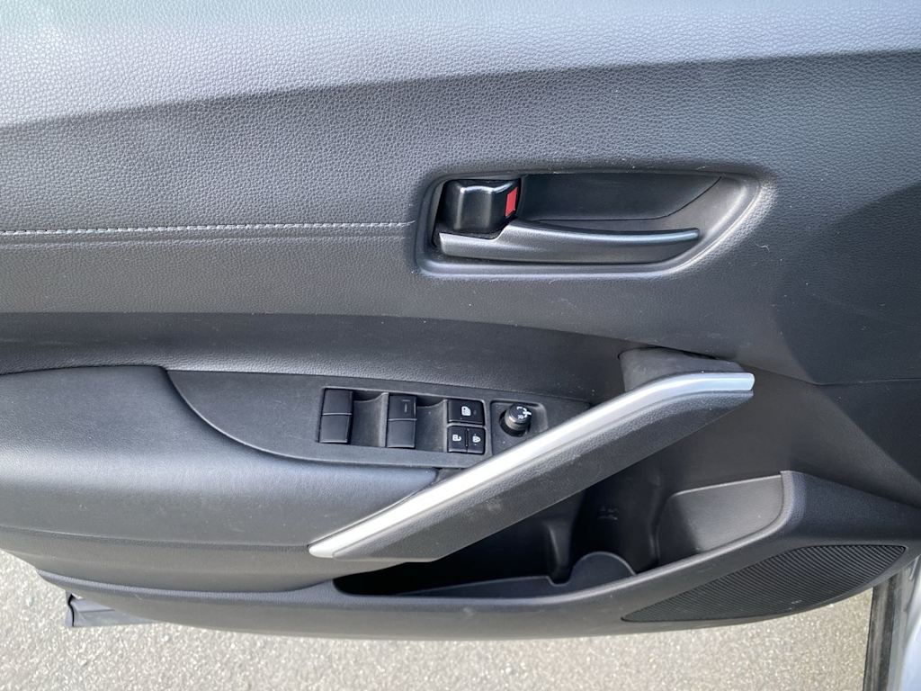 2022 Toyota Corolla Cross LE 20