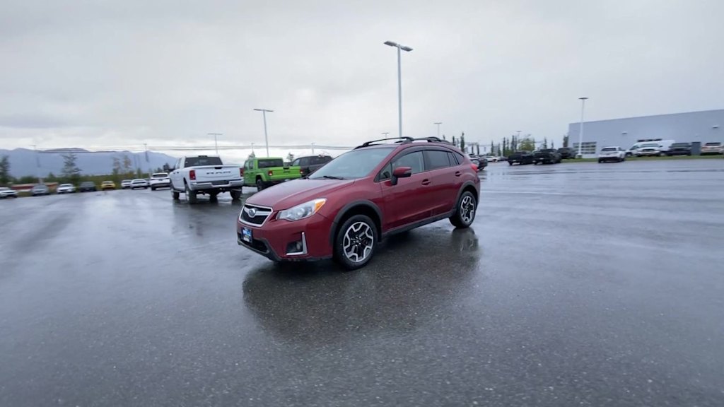 Thumbnail: 2017 Subaru Crosstrek - 4