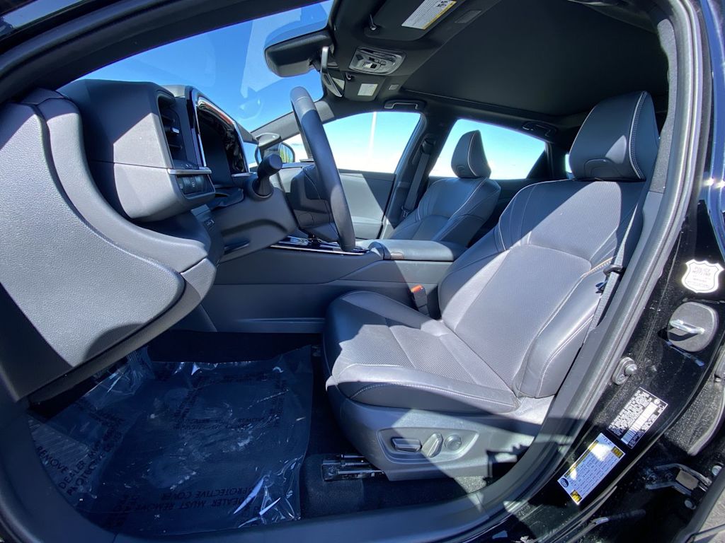 Thumbnail: 2024 Toyota Crown - 5