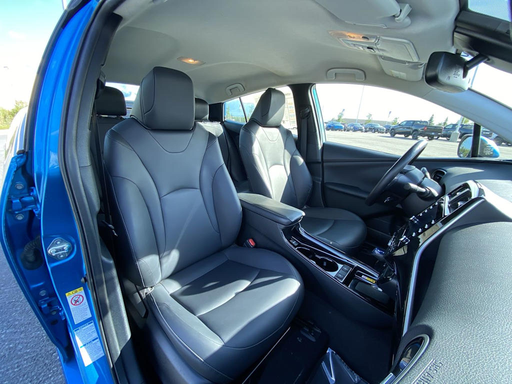 Thumbnail: 2022 Toyota Prius - 8