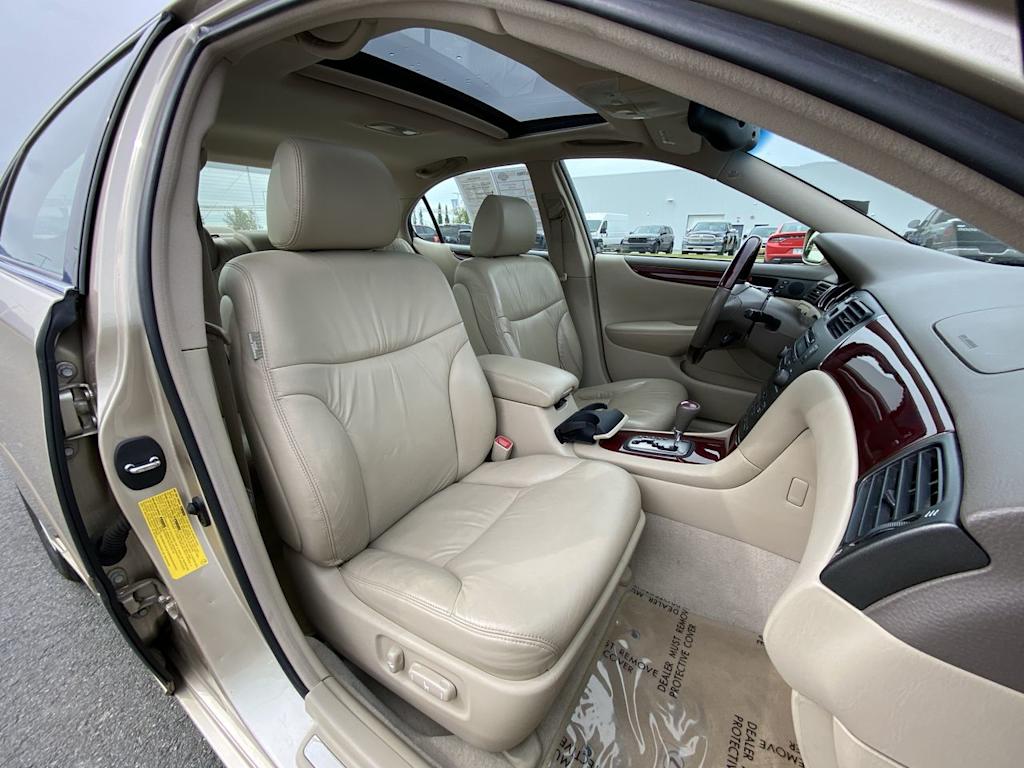 Thumbnail: 2004 Lexus ES - 22