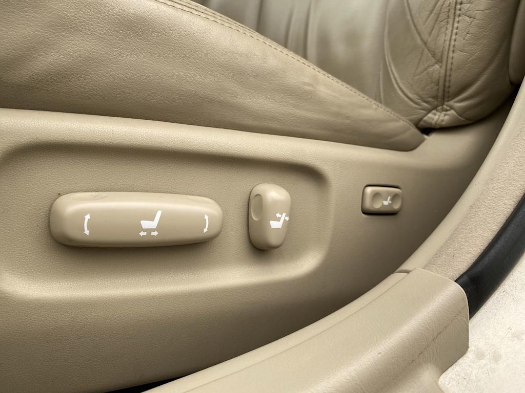 Thumbnail: 2004 Lexus ES - 17