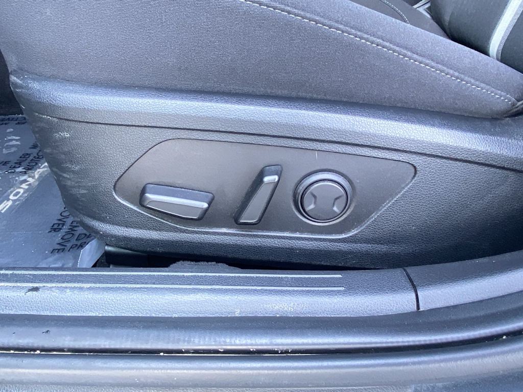 Thumbnail: 2023 Hyundai Sonata - 17