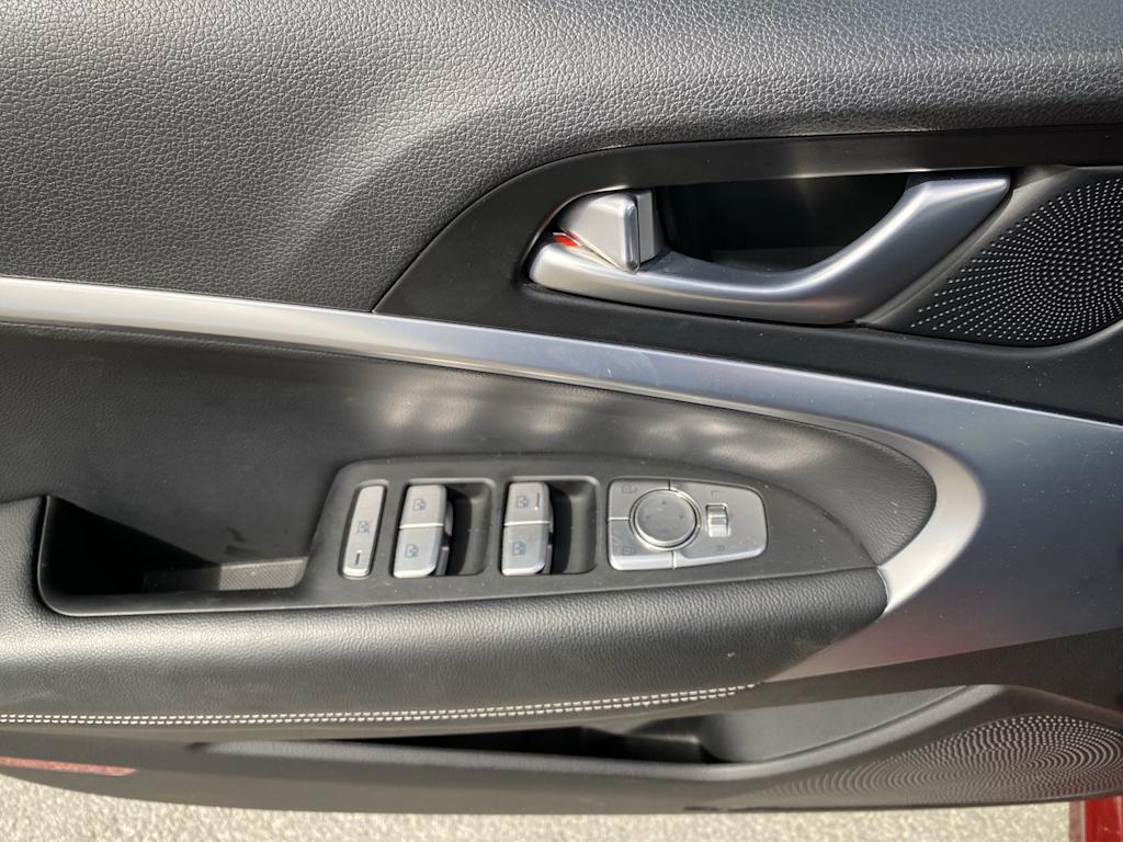 Thumbnail: 2023 Genesis G70 - 22