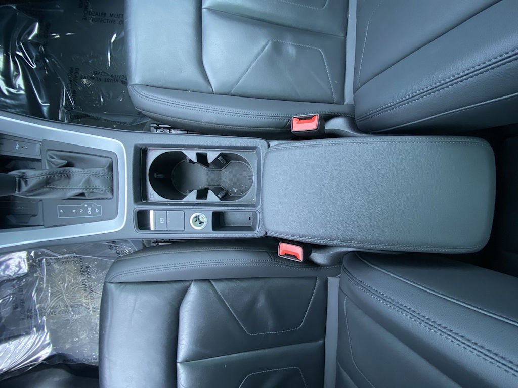 Thumbnail: 2024 Audi Q3 - 21