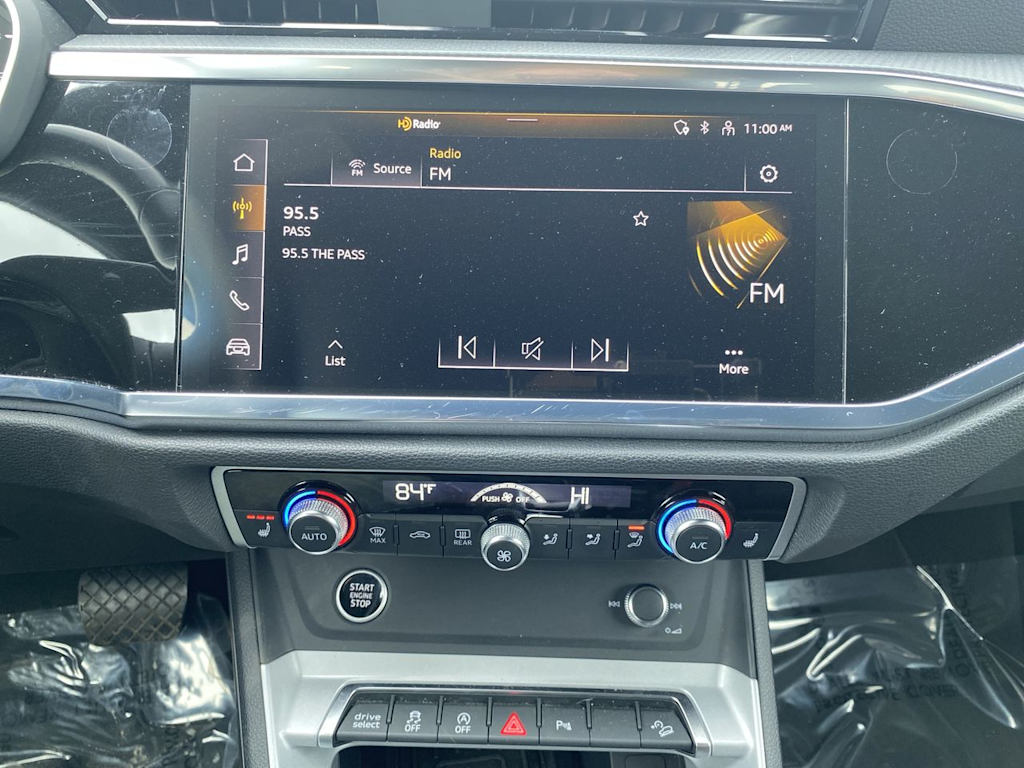 Thumbnail: 2024 Audi Q3 - 11