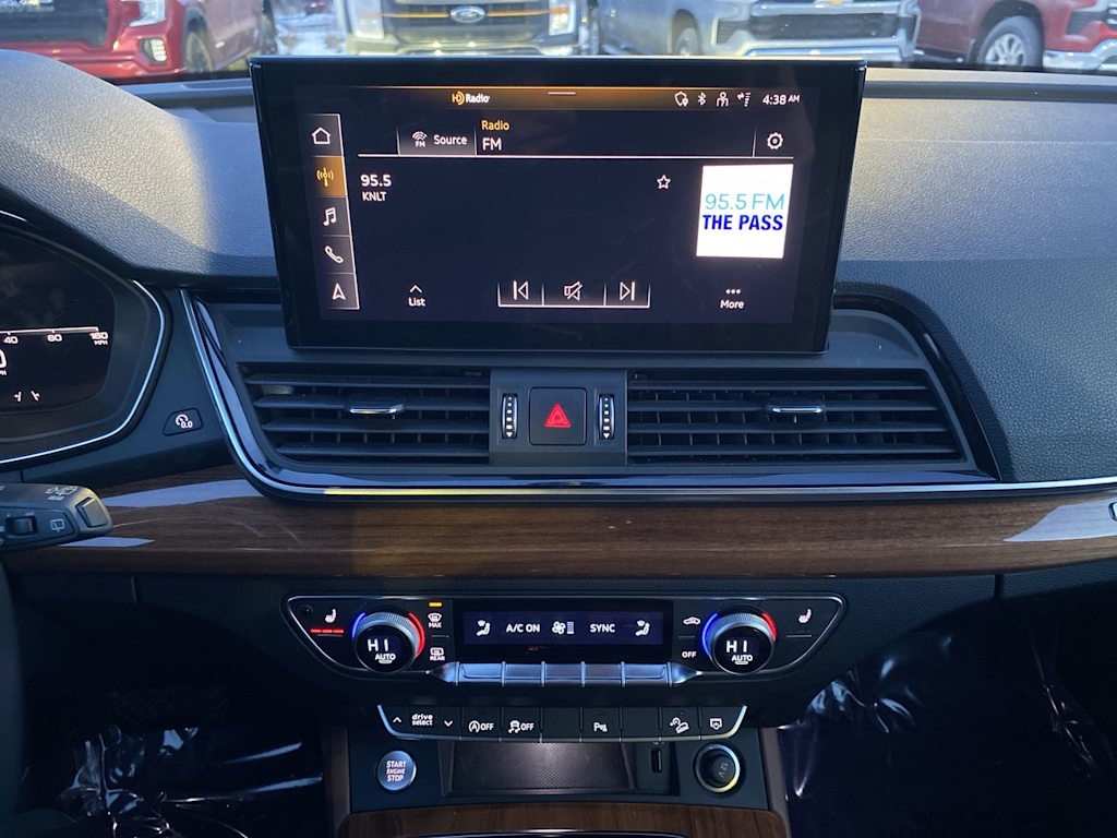 Thumbnail: 2023 Audi Q5 - 11