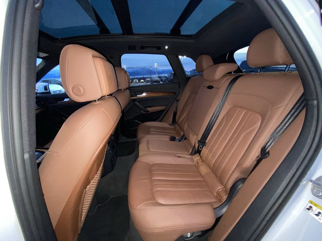 Thumbnail: 2023 Audi Q5 - 10