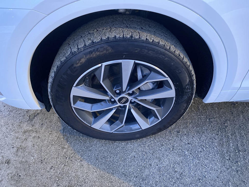 Thumbnail: 2023 Audi Q5 - 6