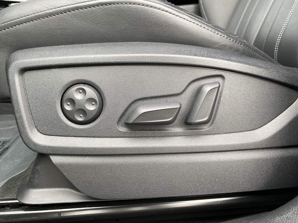 Thumbnail: 2025 Audi Q5 - 22