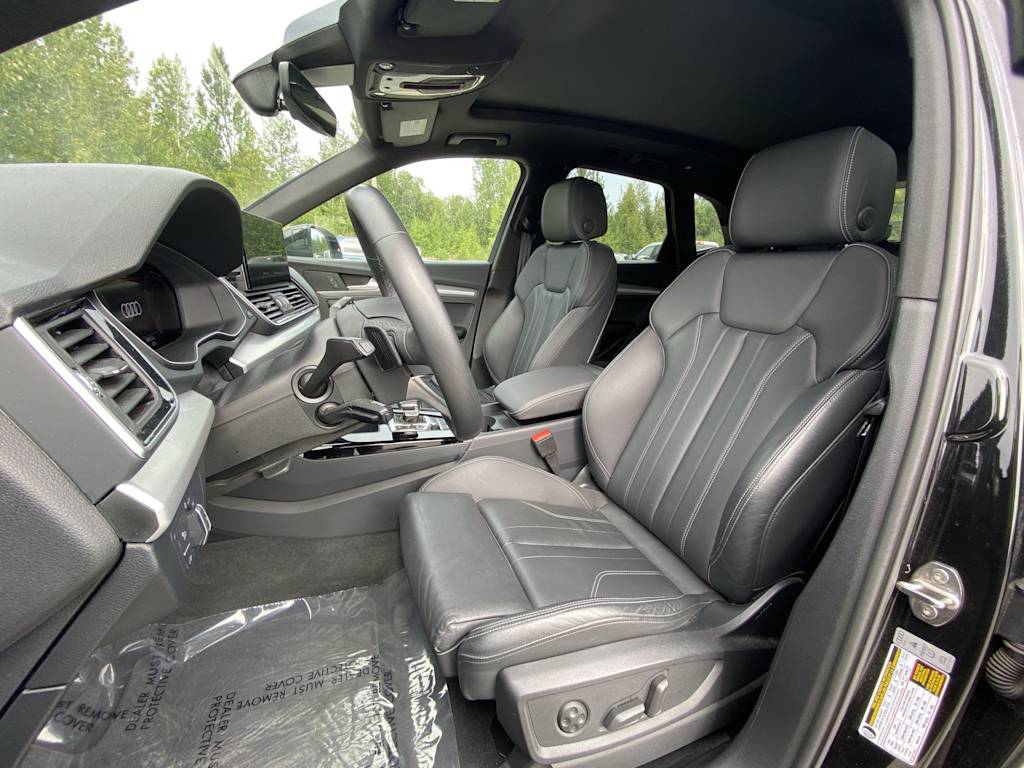 Thumbnail: 2025 Audi Q5 - 8
