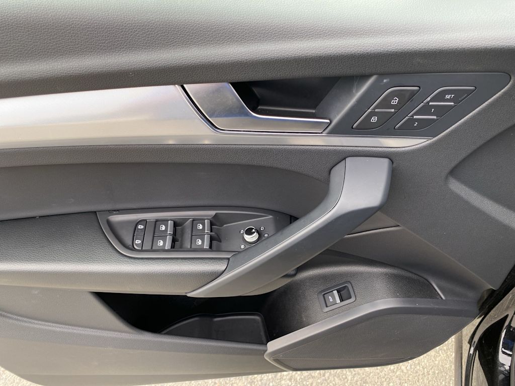 Thumbnail: 2025 Audi Q5 - 23