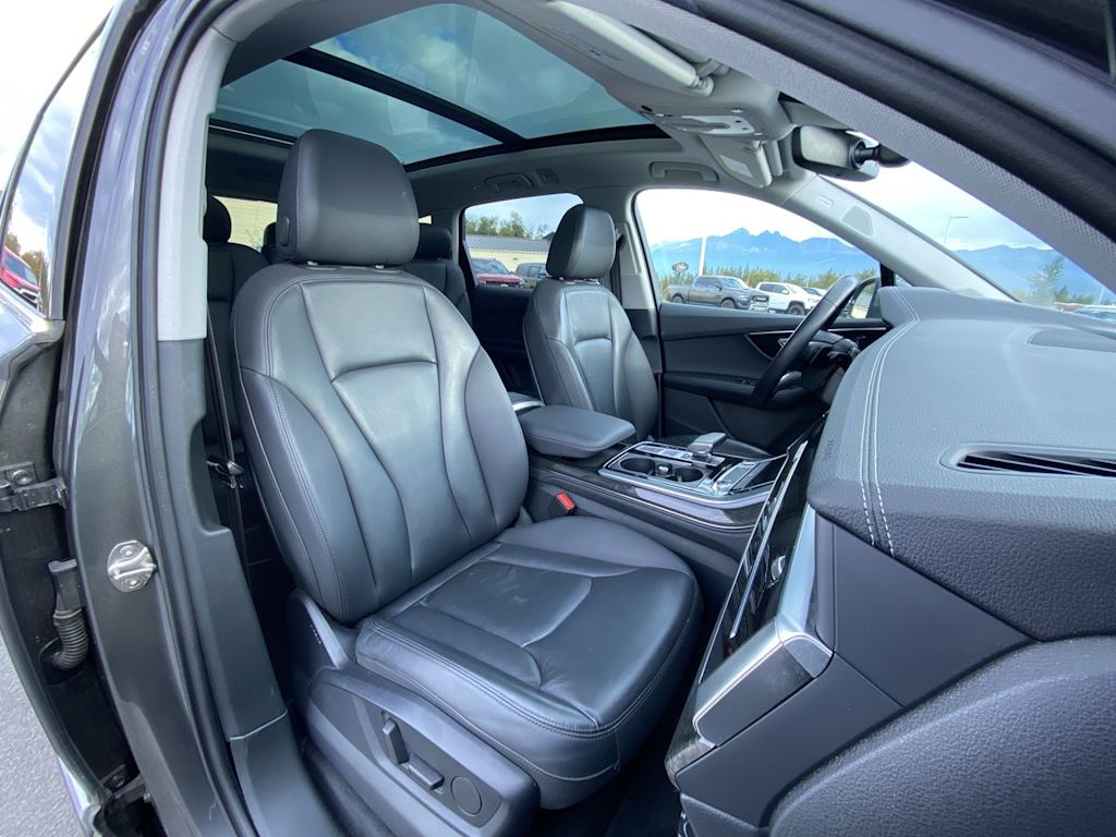 Thumbnail: 2023 Audi Q7 - 24