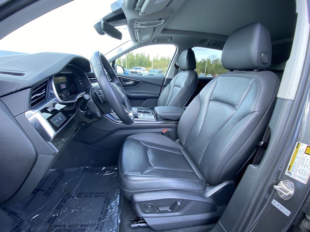 Thumbnail: 2023 Audi Q7 - 7