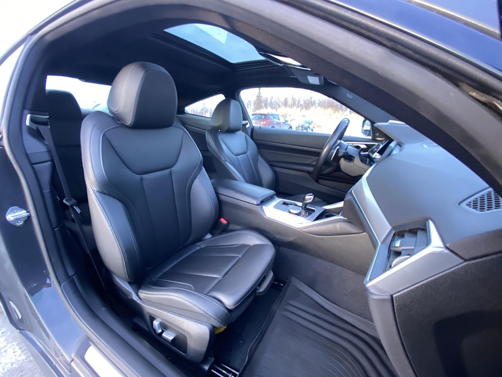 Thumbnail: 2022 BMW 4 Series - 10