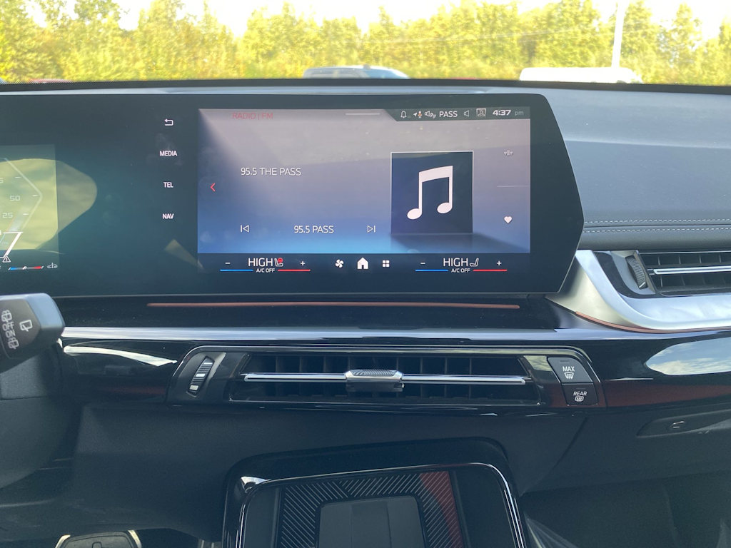 Thumbnail: 2026 BMW X1 - 11
