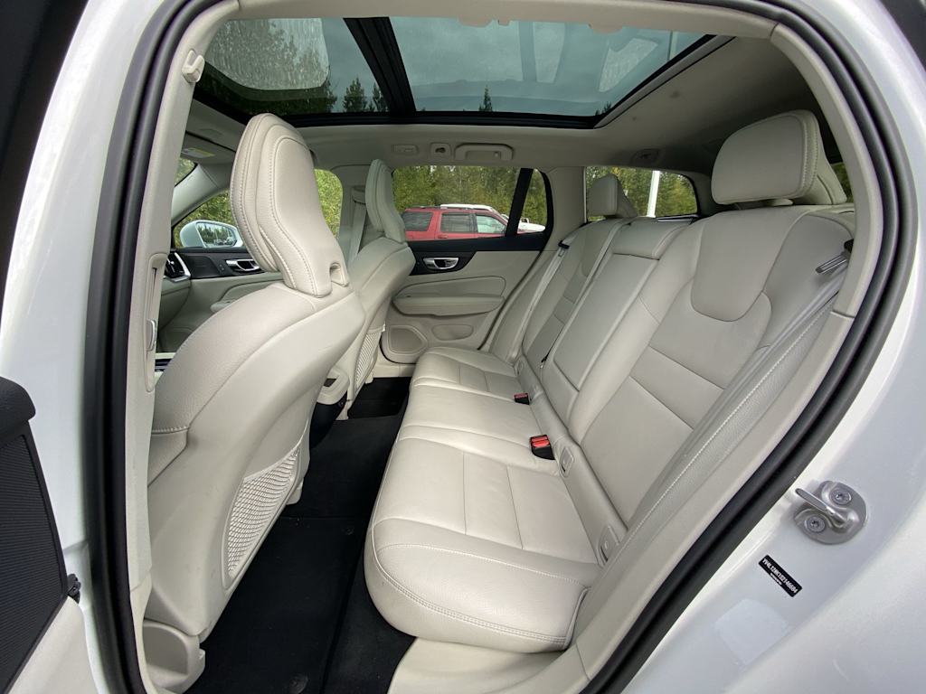 Thumbnail: 2025 Volvo V60 - 11