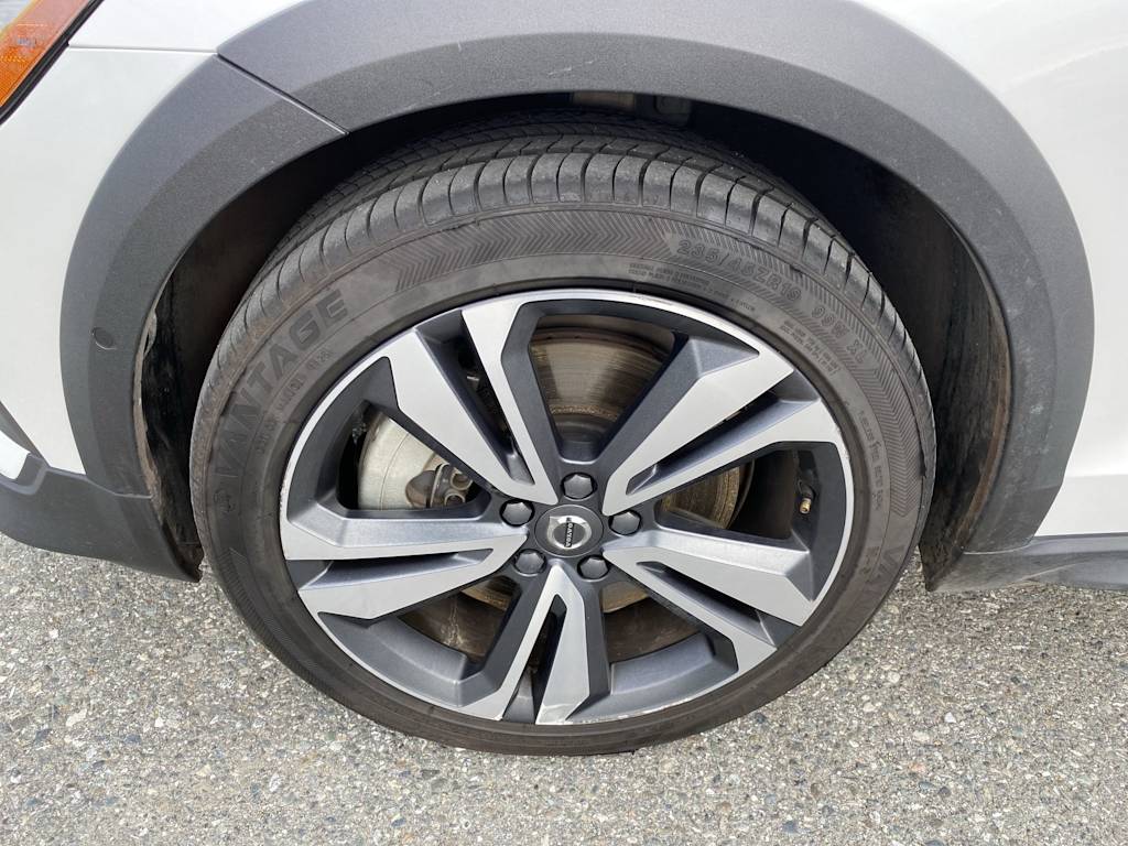 Thumbnail: 2025 Volvo V60 - 7
