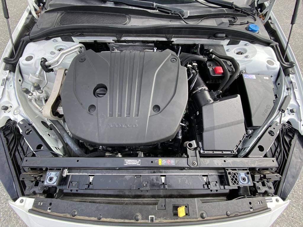 Thumbnail: 2025 Volvo V60 - 8