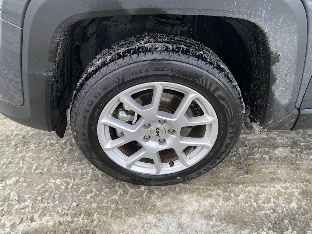 Thumbnail: 2023 Jeep Renegade - 6