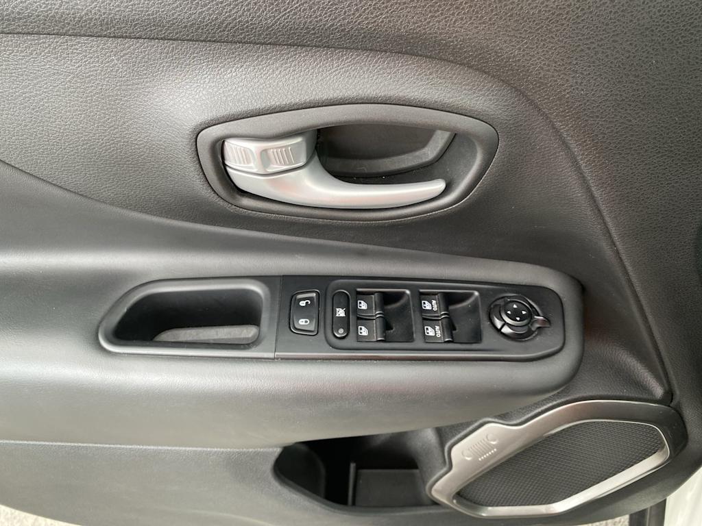 Thumbnail: 2023 Jeep Renegade - 23