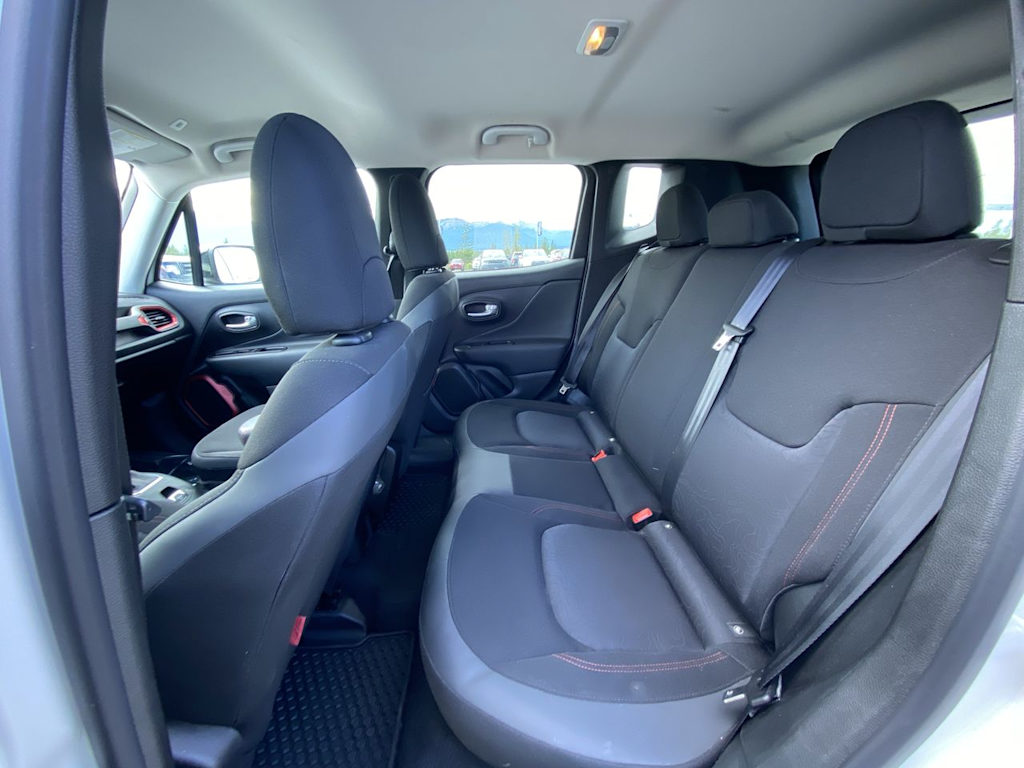 Thumbnail: 2023 Jeep Renegade - 10