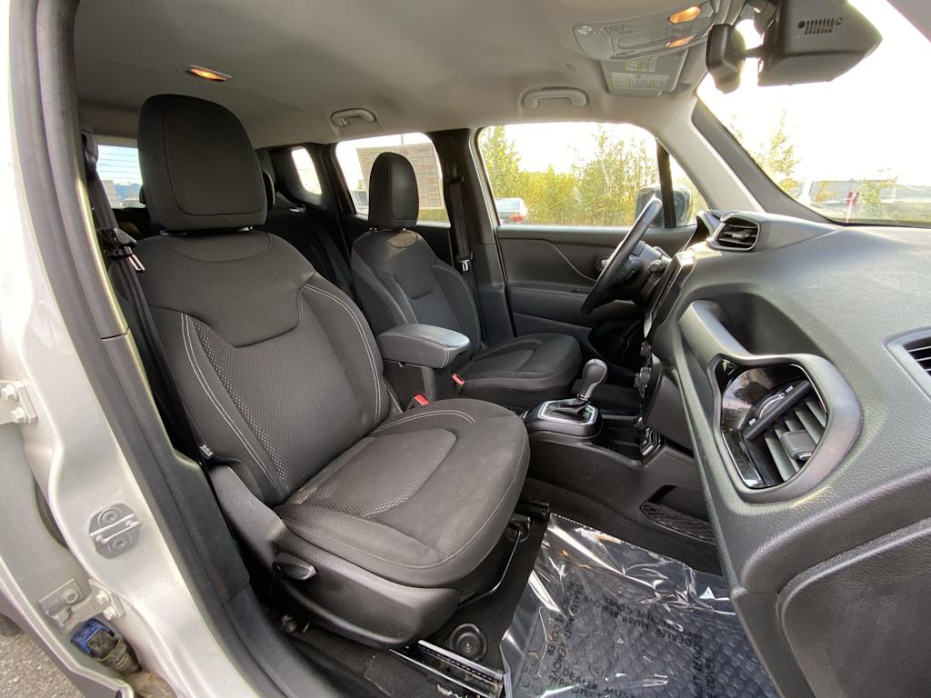 Thumbnail: 2023 Jeep Renegade - 9