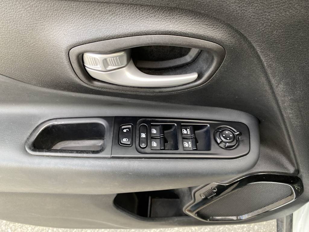 Thumbnail: 2023 Jeep Renegade - 23