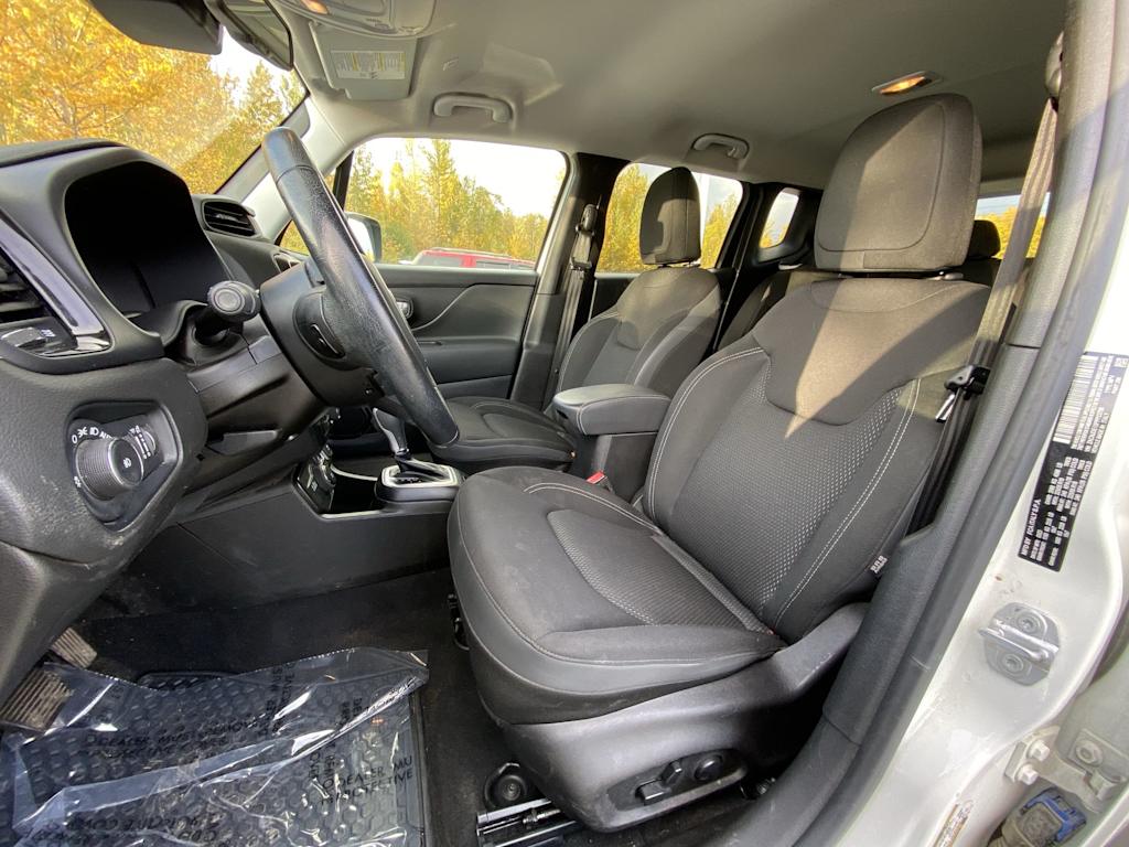 Thumbnail: 2023 Jeep Renegade - 8