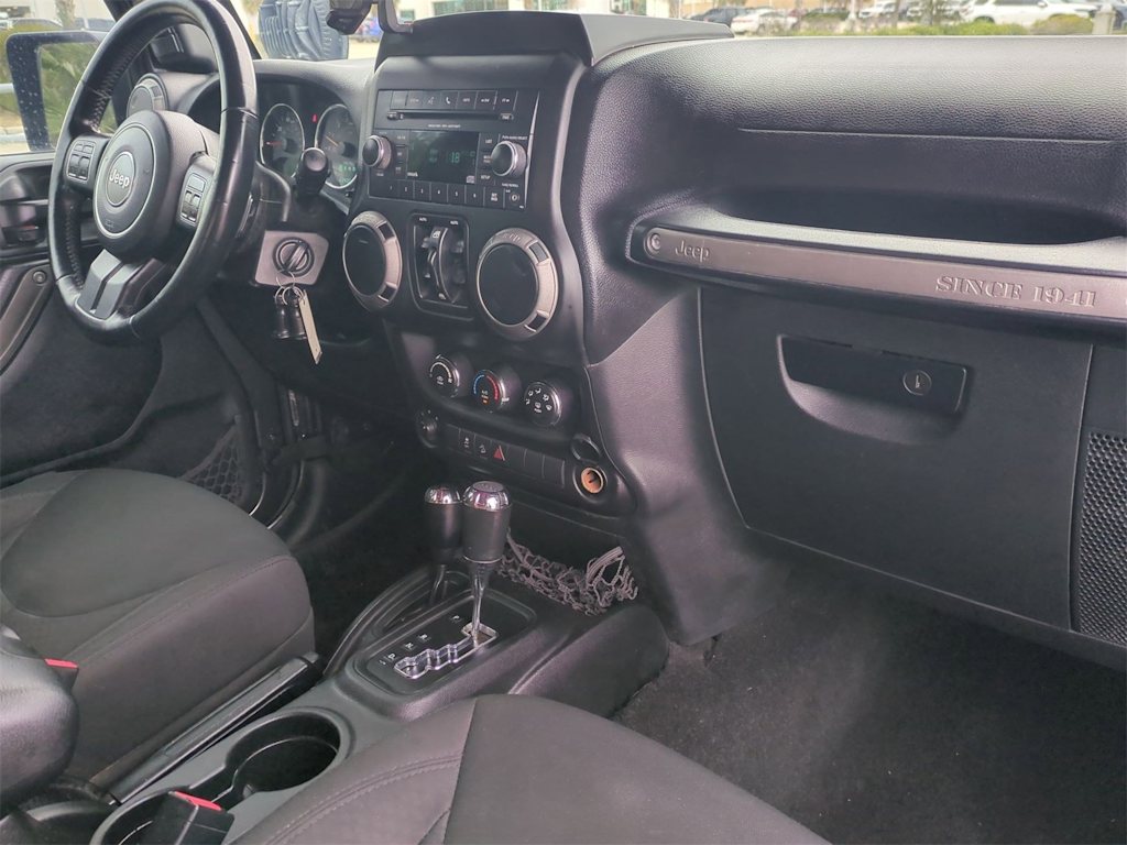 Thumbnail: 2017 Jeep Wrangler - 11