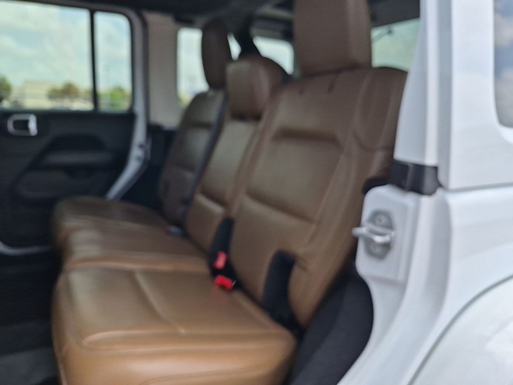 Thumbnail: 2021 Jeep Wrangler - 11