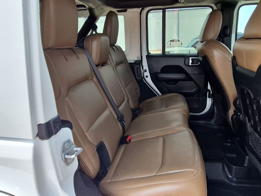 Thumbnail: 2021 Jeep Wrangler - 33