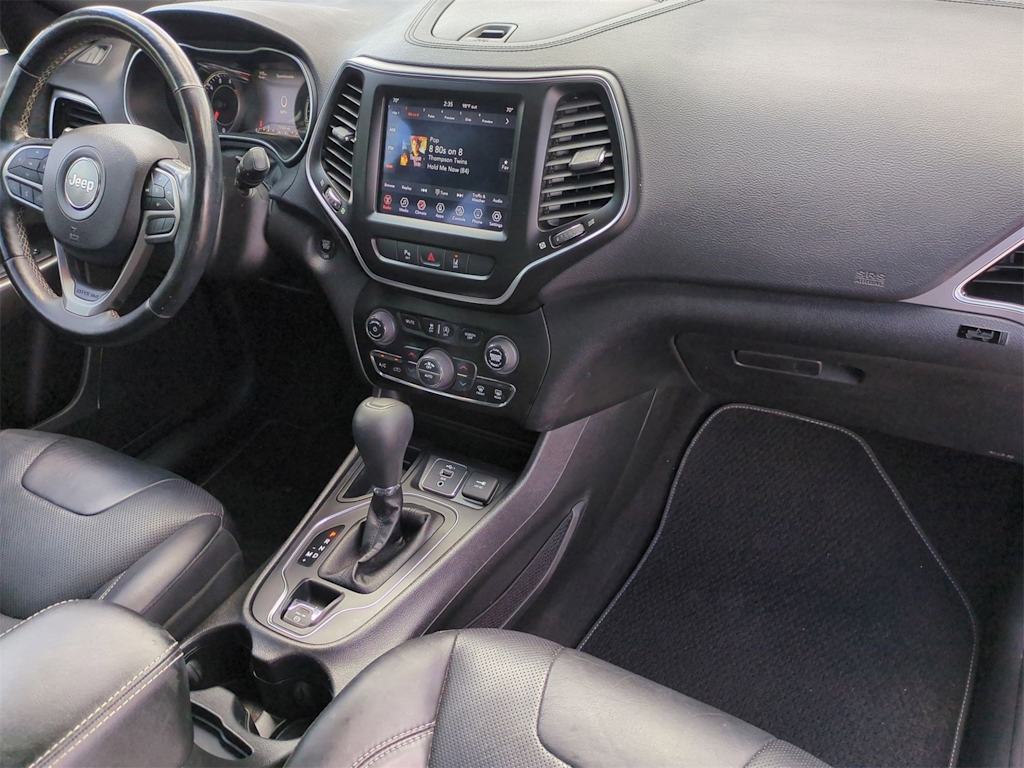 Thumbnail: 2021 Jeep Cherokee - 13