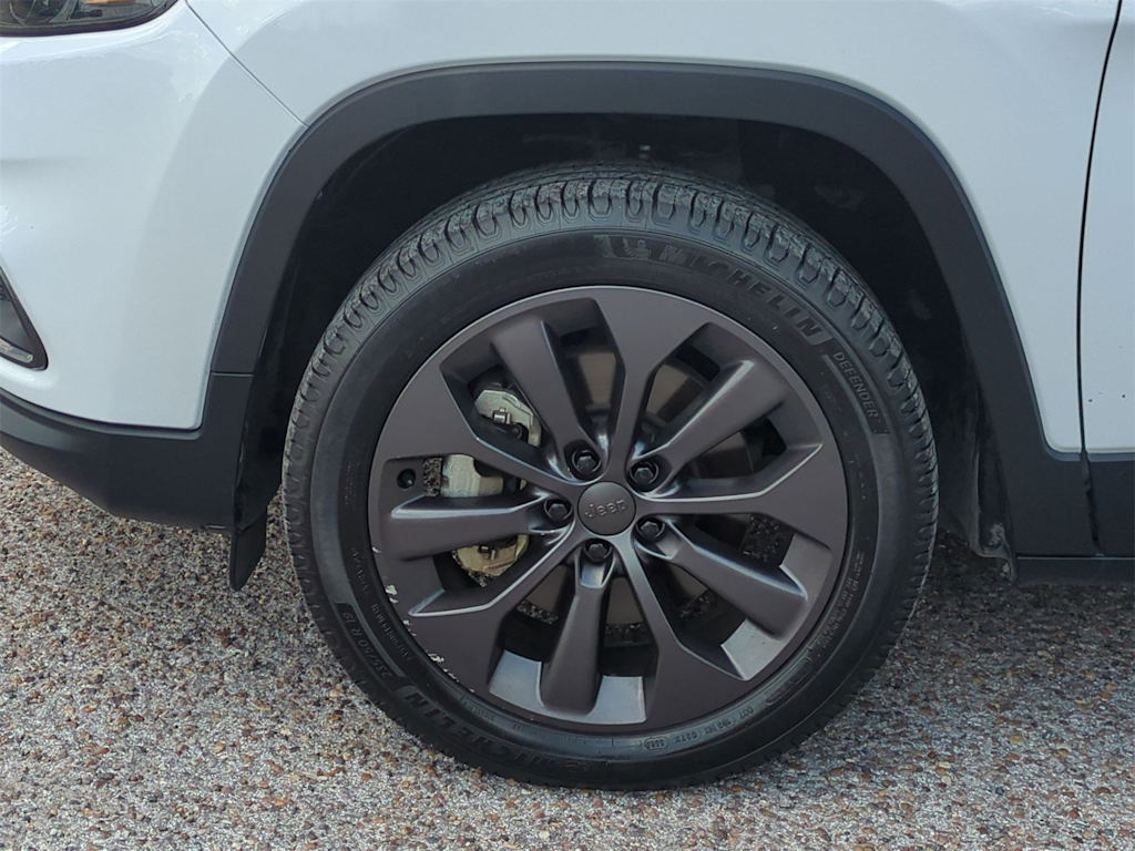 Thumbnail: 2021 Jeep Cherokee - 7