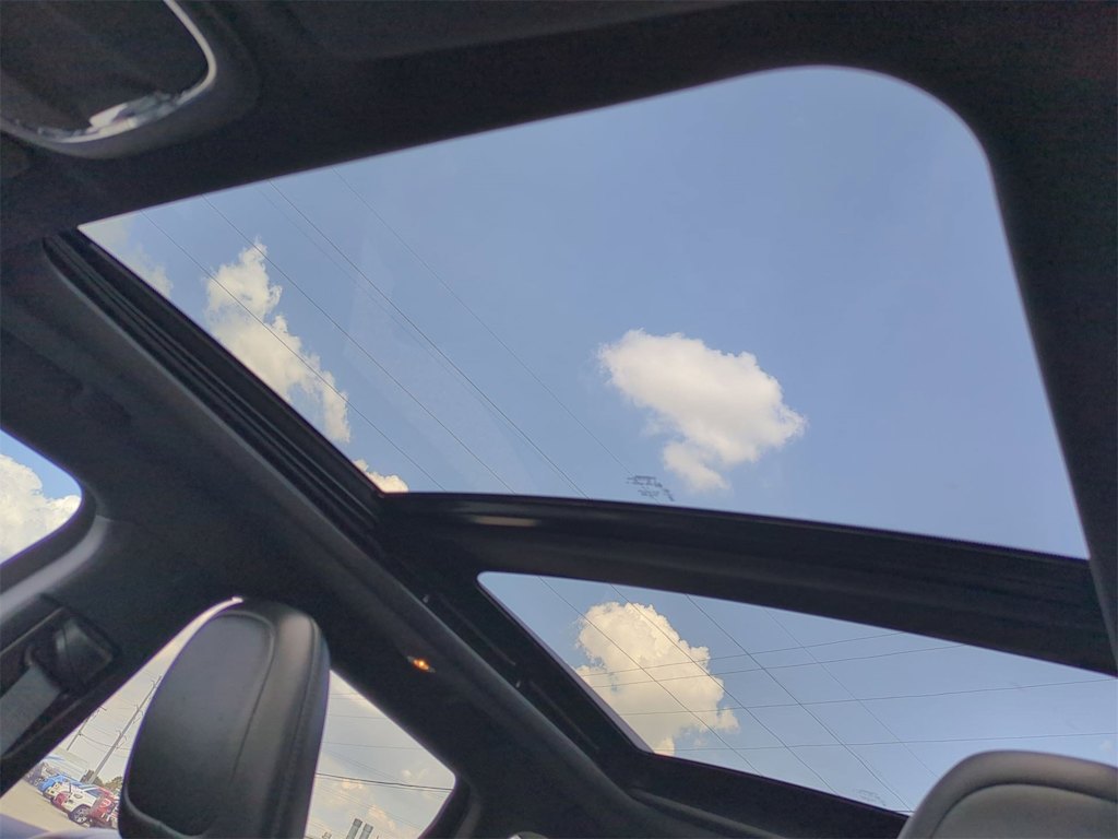 Thumbnail: 2021 Jeep Cherokee - 29