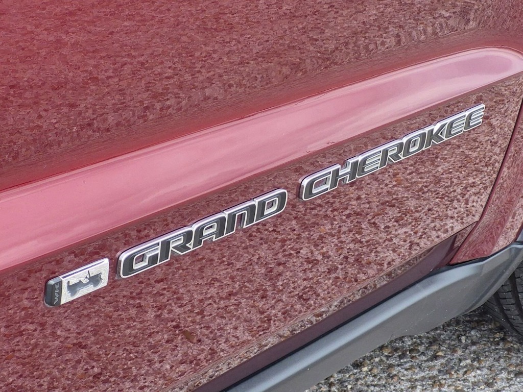 Thumbnail: 2022 Jeep Grand Cherokee - 34